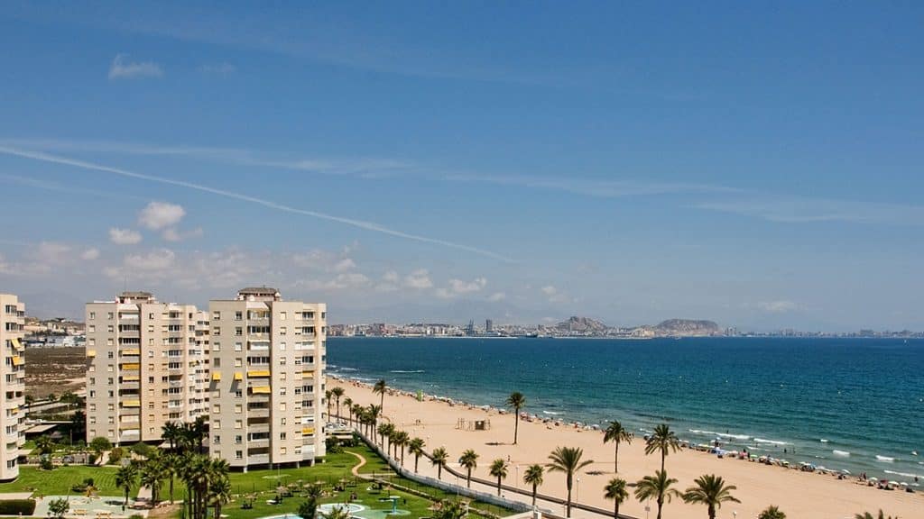 urbanova beach alicante